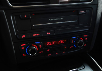 Подержанный автомобиль Audi Q5 2009 года (16 фото)