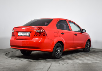 Подержанный автомобиль Chevrolet Aveo Sedan 2009 года (5 фото)