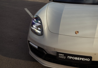Подержанный автомобиль Porsche Panamera Wagon 2019 года (4 фото)
