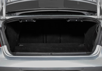 Подержанный автомобиль Volkswagen Passat Sedan 2012 года (28 фото)