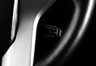 Подержанный автомобиль Toyota Land Cruiser Prado 2016 года (18 фото)