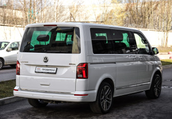 Подержанный автомобиль Volkswagen Multivan 2020 года (6 фото)