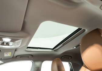 Подержанный автомобиль Omoda C5 2024 года (21 фото)