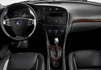 Подержанный автомобиль Saab 9-3 Sedan 2008 года (16 фото)