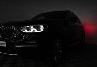 Подержанный автомобиль BMW X3 2018 года (29 фото)