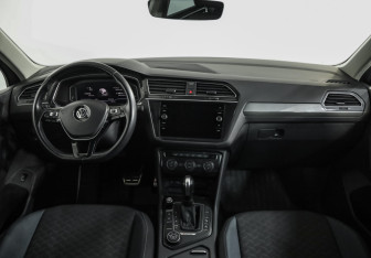 Подержанный автомобиль Volkswagen Tiguan 2019 года (10 фото)