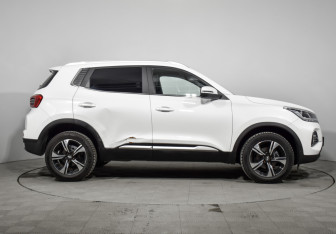 Подержанный автомобиль Chery Tiggo 4 Pro 2024 года (4 фото)