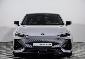 Подержанный автомобиль Changan UNI-V 2024 года (2 фото)