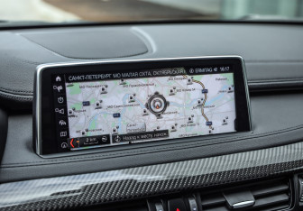 Подержанный автомобиль BMW X6 2017 года (19 фото)