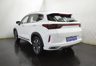 Подержанный автомобиль Exeed LX 2022 года (7 фото)