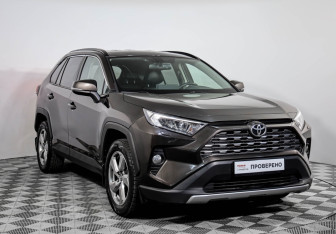 Подержанный автомобиль Toyota RAV4 2021 года (3 фото)