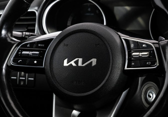 Подержанный автомобиль Kia Ceed Wagon 2021 года (11 фото)