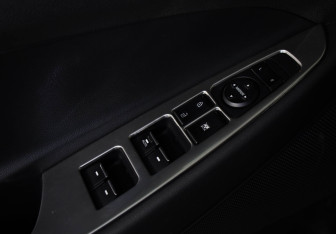 Подержанный автомобиль Hyundai Tucson 2020 года (16 фото)