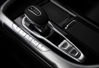 Подержанный автомобиль Voyah Free 2022 года (20 фото)