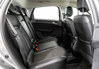 Подержанный автомобиль Renault Arkana 2021 года (19 фото)