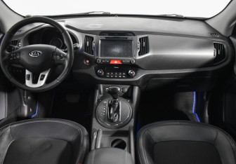 Подержанный автомобиль Kia Sportage 2010 года (13 фото)