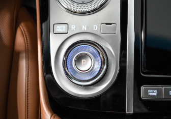 Подержанный автомобиль Genesis G80 2021 года (11 фото)