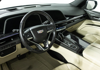 Подержанный автомобиль Cadillac Escalade Suv 2021 года (11 фото)