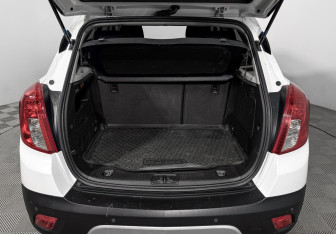 Подержанный автомобиль Opel Mokka 2013 года (18 фото)