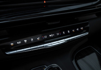 Подержанный автомобиль Cadillac Escalade Suv 2022 года (24 фото)