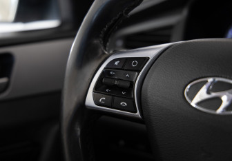 Подержанный автомобиль Hyundai Sonata 2019 года (18 фото)