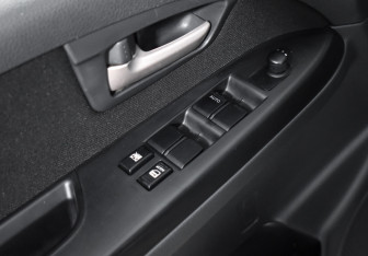 Подержанный автомобиль Suzuki SX4 Hatchback 2007 года (10 фото)