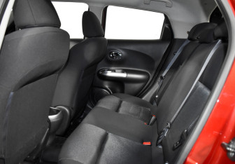 Подержанный автомобиль Nissan Juke 2013 года (11 фото)