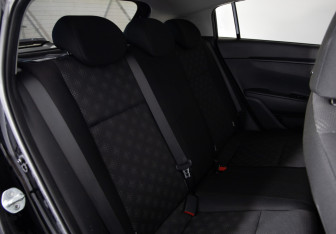 Подержанный автомобиль Kia Rio Hatchback 2018 года (19 фото)
