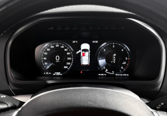 Подержанный автомобиль Volvo XC90 2015 года (20 фото)