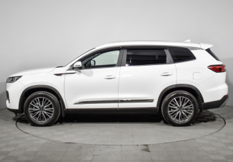 Подержанный автомобиль Chery Tiggo 8 Pro Max 2024 года (8 фото)