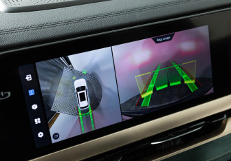 Подержанный автомобиль Geely Monjaro 2023 года (19 фото)