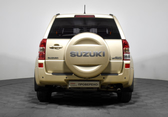Подержанный автомобиль Suzuki Grand Vitara 2007 года (6 фото)