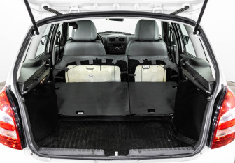 Подержанный автомобиль LADA (ВАЗ) Granta Wagon 2023 года (17 фото)