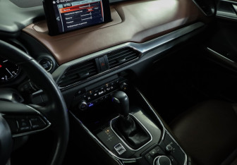 Подержанный автомобиль Mazda CX-9 2019 года (20 фото)