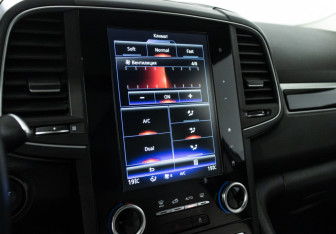 Подержанный автомобиль Renault Koleos 2017 года (18 фото)