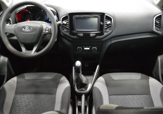 Подержанный автомобиль LADA (ВАЗ) XRAY 2016 года (14 фото)