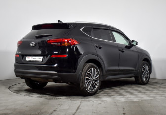 Подержанный автомобиль Hyundai Tucson 2020 года (5 фото)