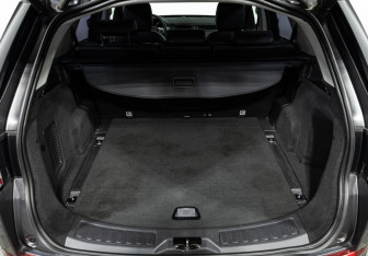 Подержанный автомобиль Land Rover Discovery Sport 2015 года (22 фото)