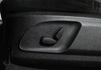 Подержанный автомобиль Ford C-MAX 2008 года (15 фото)