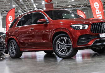 Подержанный автомобиль Mercedes-Benz GLE 2021 года (6 фото)