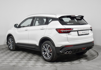 Подержанный автомобиль Geely Coolray 2023 года (7 фото)