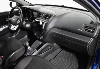 Подержанный автомобиль Kia Rio Hatchback 2014 года (12 фото)