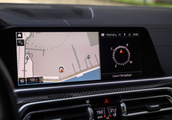 Подержанный автомобиль BMW X6 2020 года (19 фото)