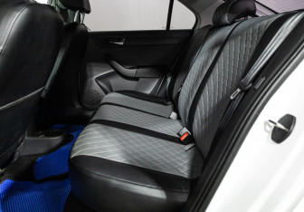 Подержанный автомобиль Skoda Rapid Liftback 2020 года (10 фото)