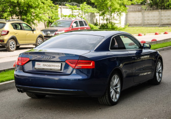 Подержанный автомобиль Audi A5 Coupe 2015 года (6 фото)
