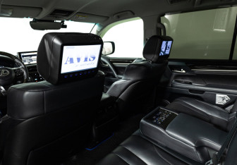 Подержанный автомобиль Lexus LX 2015 года (18 фото)