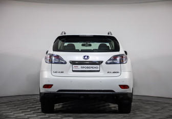Подержанный автомобиль Lexus RX 2011 года (6 фото)