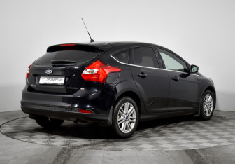 Подержанный автомобиль Ford Focus Hatchback 2014 года (5 фото)