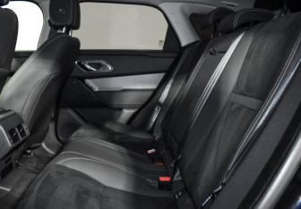Подержанный автомобиль Land Rover Range Rover Velar 2017 года (12 фото)