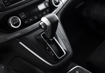 Подержанный автомобиль Honda CR-V 2015 года (11 фото)
